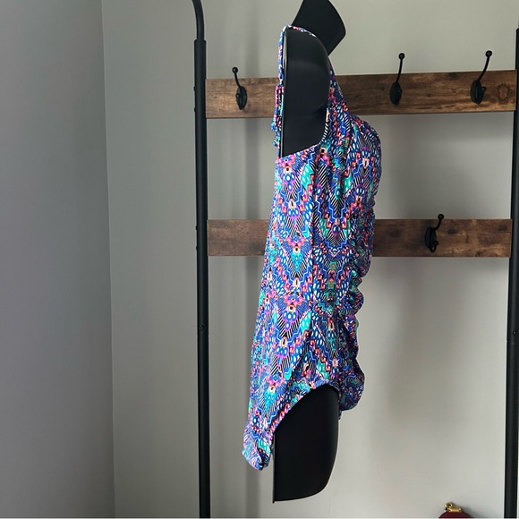 Swim Solutions Women's Tummy-Control Shirred One-Piece Swimsuit (Navy Multi, 14) - Picture 4 of 6